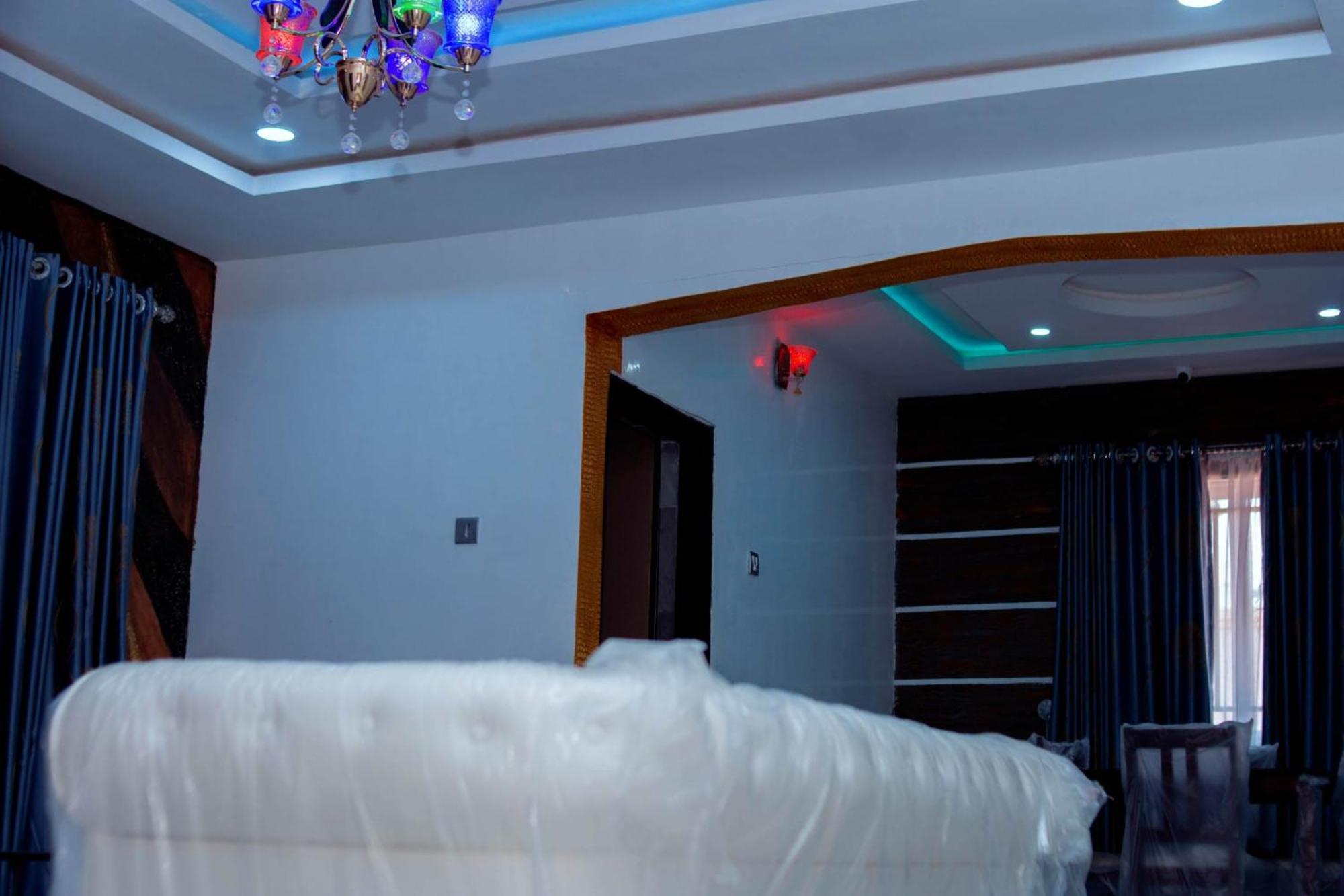 Feyintola Shortlet Apartment Ondo Extérieur photo
